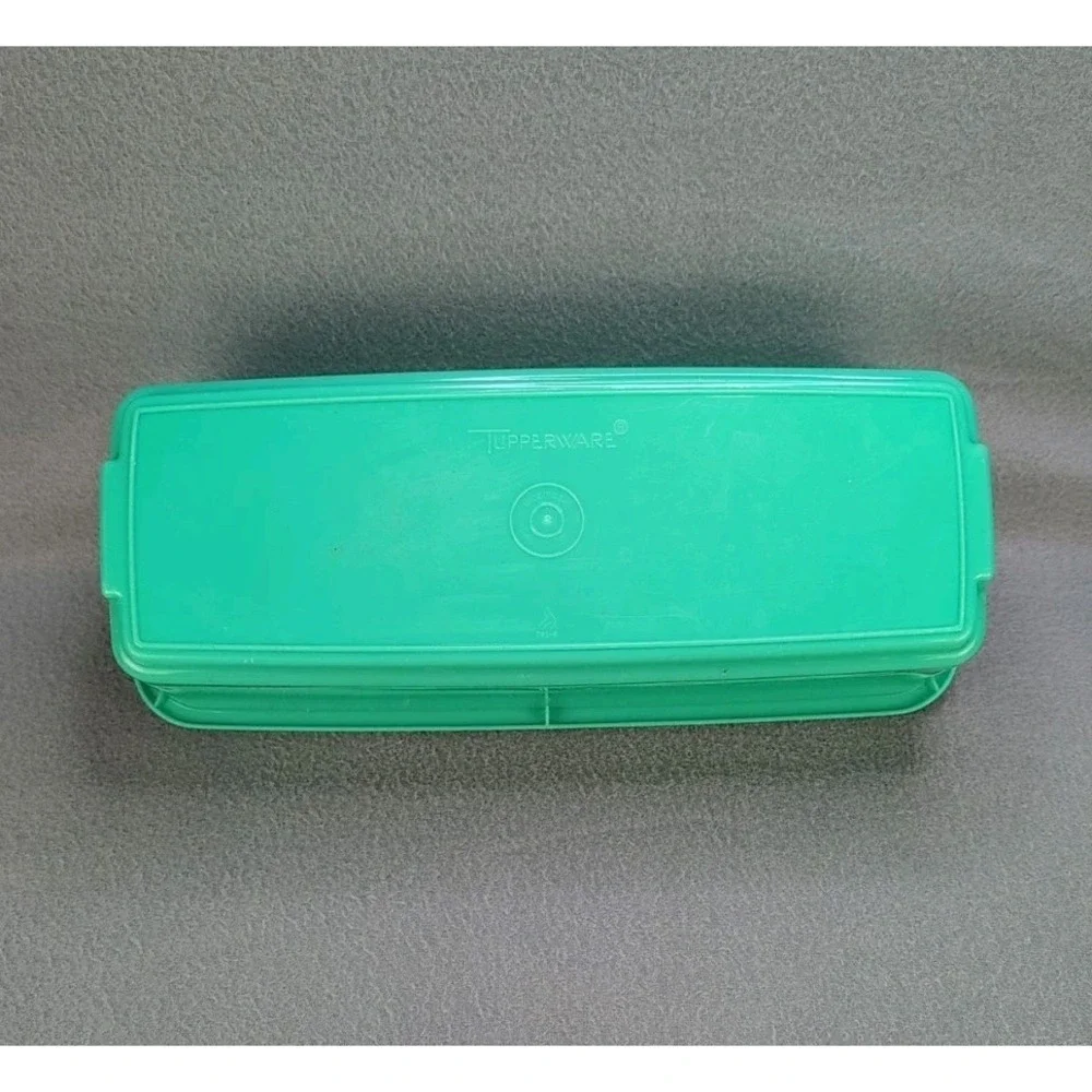Vintage Tupperware Celery Keeper Container Turquoise w Lid Insert Crisper Tray